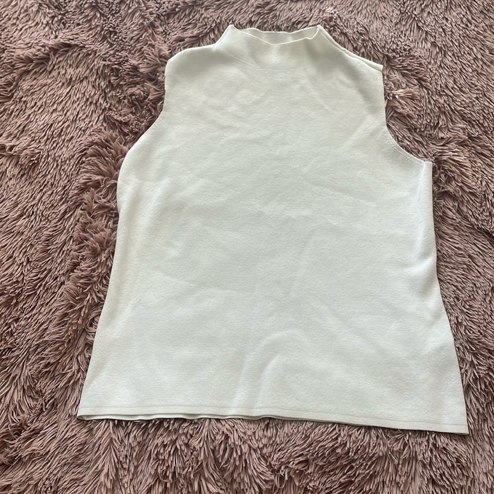 Nine West top